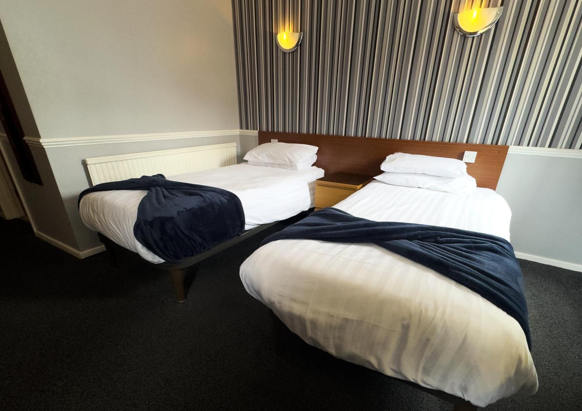 Woodham Ferrers The Oakland Hotel מראה חיצוני תמונה