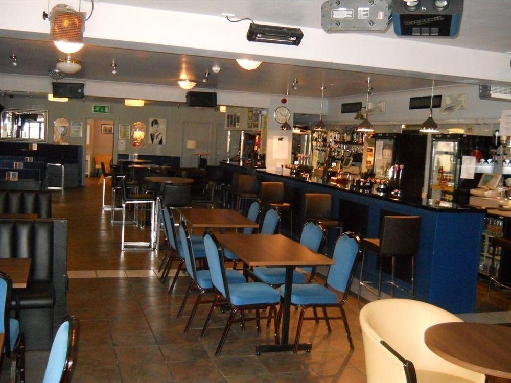 Woodham Ferrers The Oakland Hotel מראה חיצוני תמונה